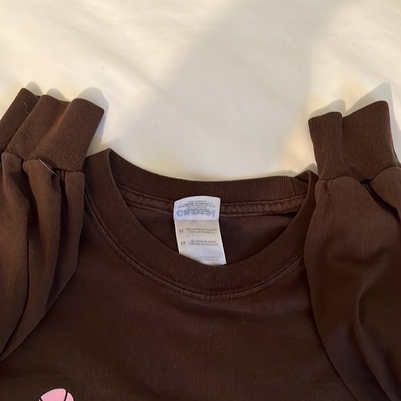 Pre-loved long sleeved T-shirt from a breast cancer fundraiser. - Picture 5 of 6